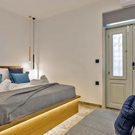Arch 4 Luxury Living דירה חאניה