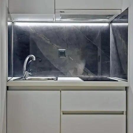 Arch 4 Luxury Living חאניה
