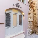 Arch 4 Luxury Living דירה חאניה
