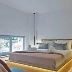 דירה Arch 4 Luxury Living