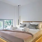 Arch 4 Luxury Living דירה