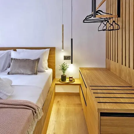 Arch 4 Luxury Living Apartment *