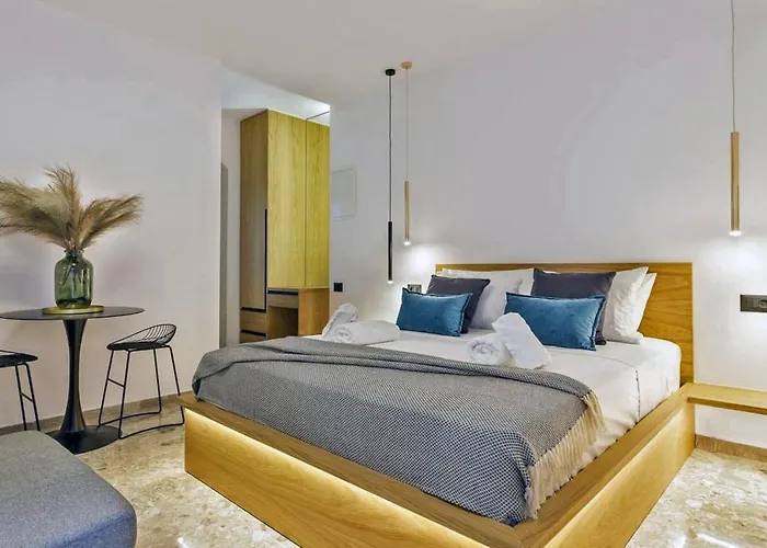 Arch 4 Luxury Living *