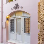 Arch 4 Luxury Living *